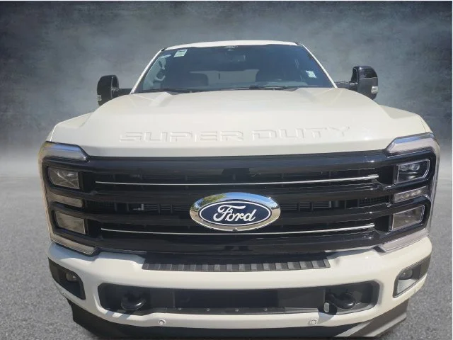 New 2027 Star White Metallic Tri-Coat Ford F-250® Platinum® image 2