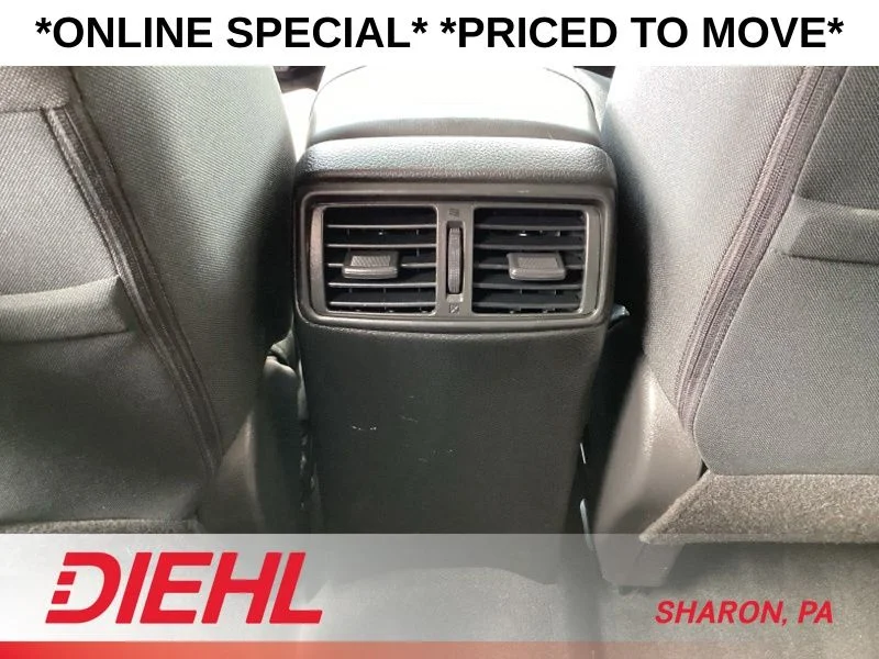 2019 Nissan Rogue SV - Photo 19