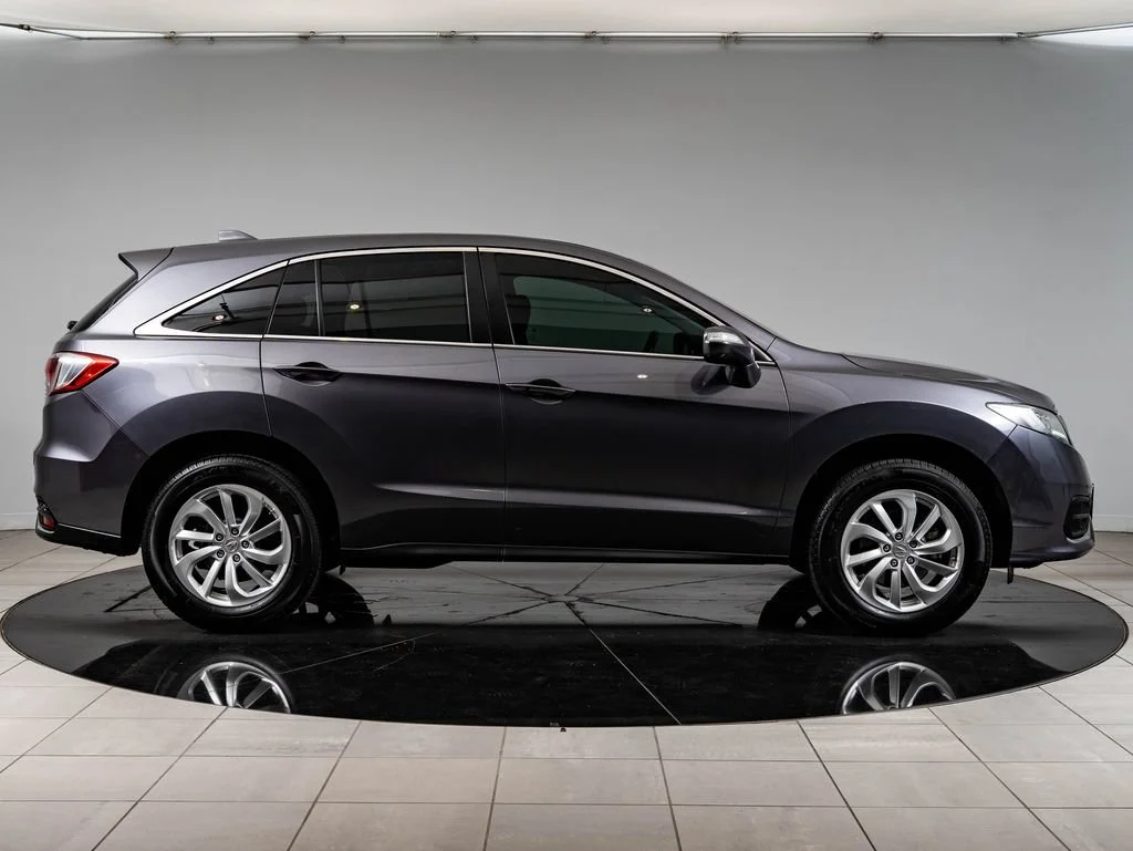 Used 2017 Modern Steel Metallic Acura w/Technology Pkg image 11