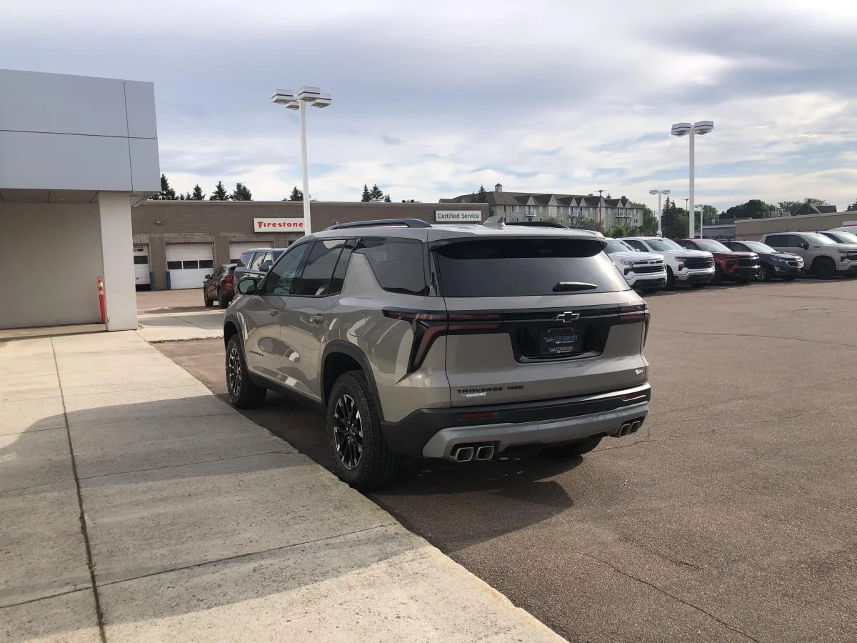 New 2026 Grey Chevrolet Awd 4dr Z71 image 5