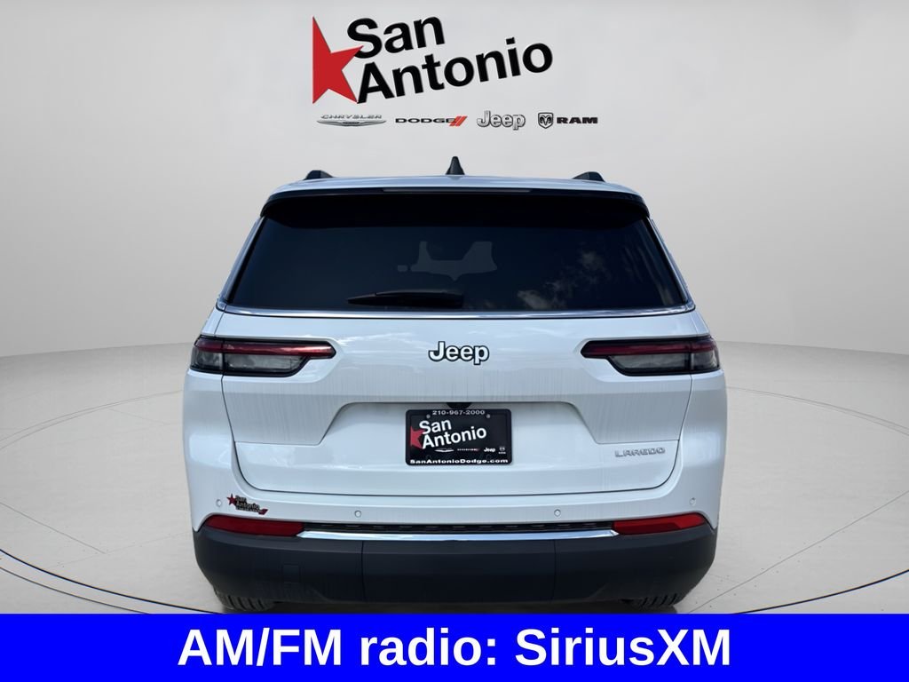 New 2025 Bright White Clear-Coat Exterior Paint Jeep Laredo image 7