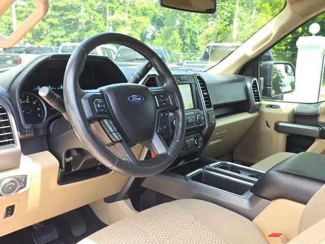 Used 2018 Red Ford XLT image 24