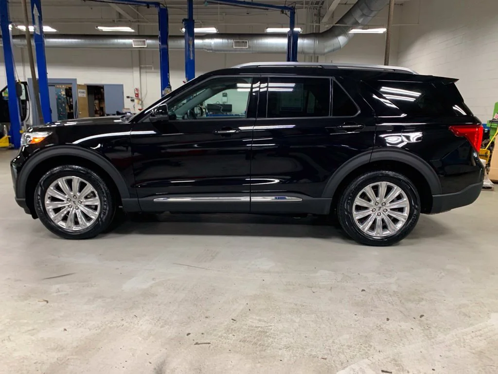 Used 2021 Black Ford Limited image 3