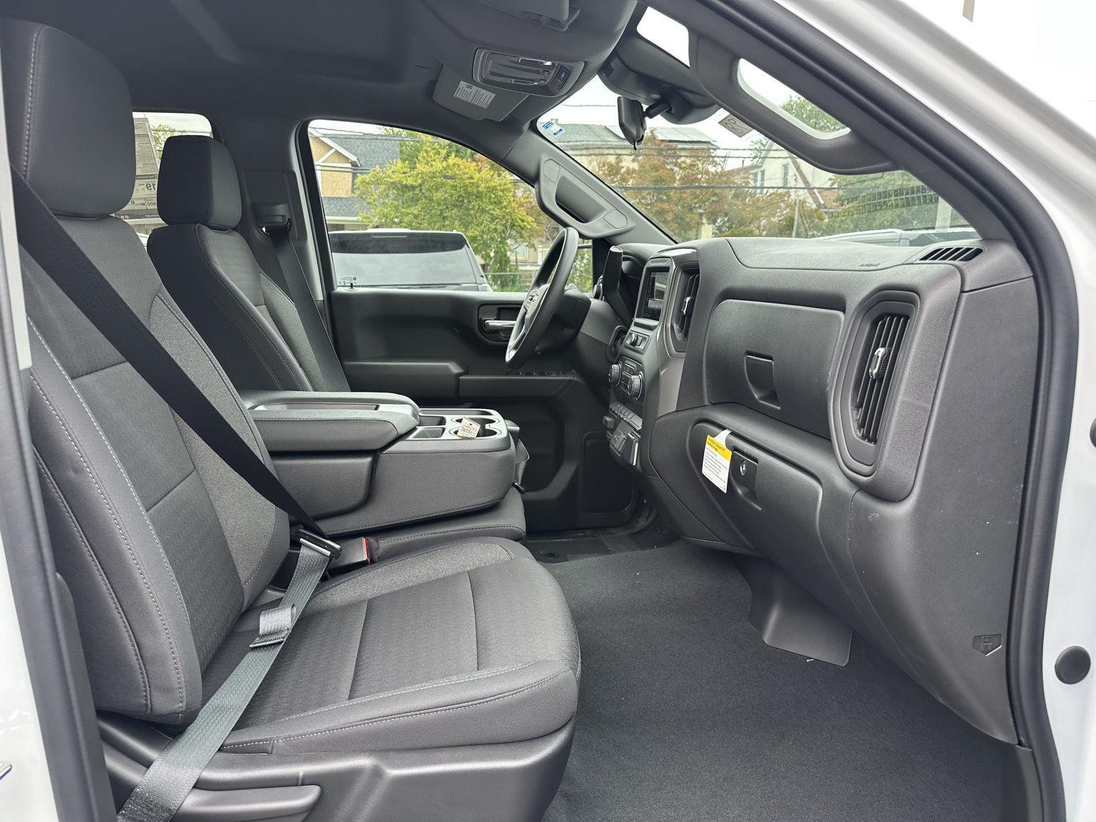 2026 Chevrolet Silverado 1500 Custom - Photo 13