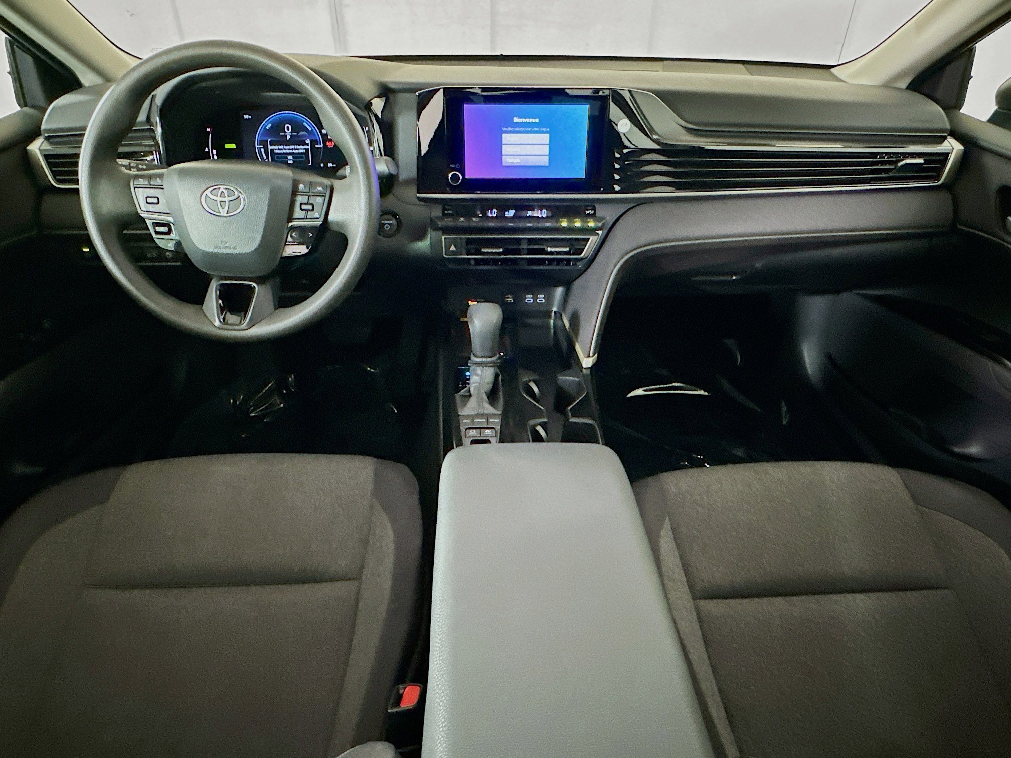 Used 2025 Underground Toyota LE image 27