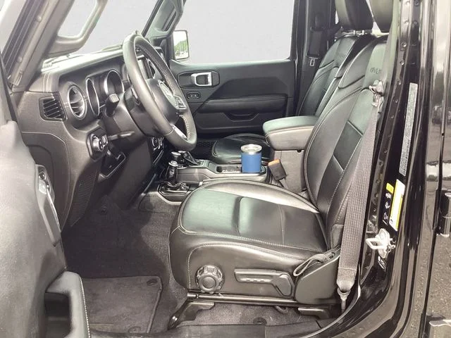 Certified Used 2023 Black Clearcoat Jeep Overland image 9