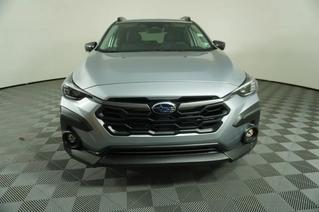 New 2026 Ice Silver Metallic Subaru Limited image 2