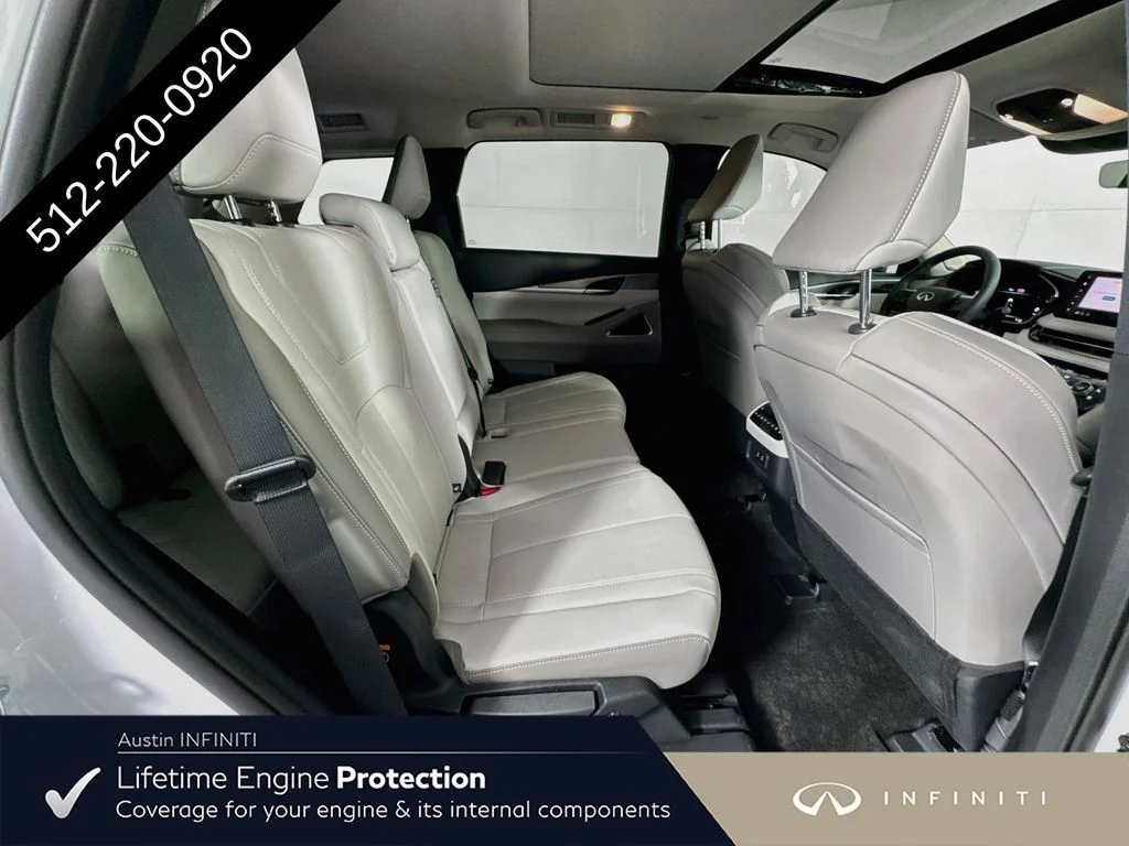 New 2027 White INFINITI LUXE image 37