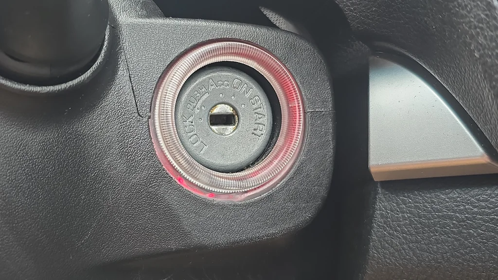 Used 2012  Subaru 2.5i image 13