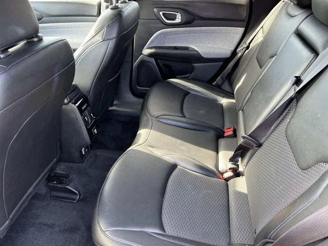 Used 2025 Black Jeep Latitude image 16