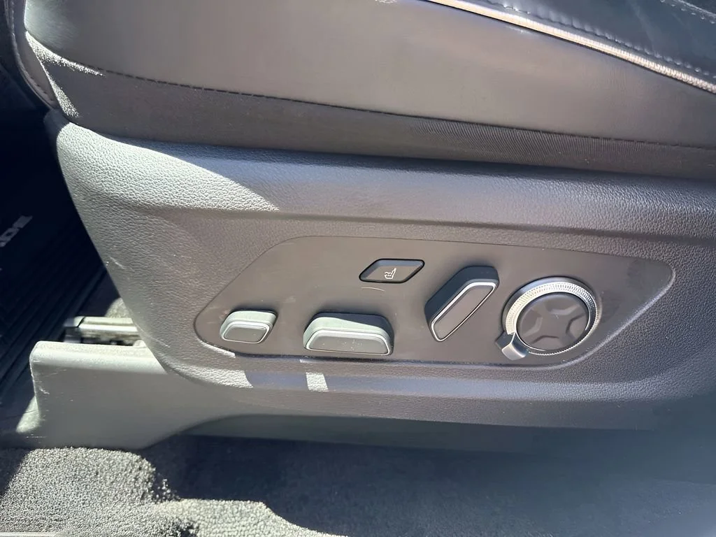 Used 2025  Hyundai Calligraphy Night Edition image 19