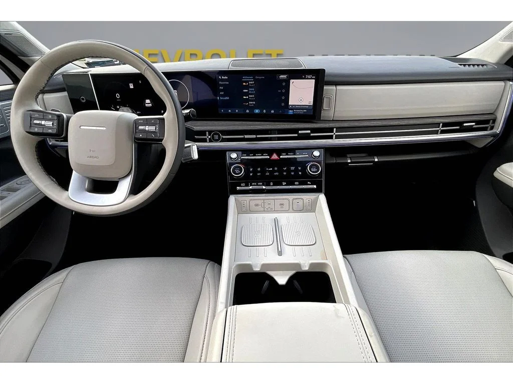 Used 2025  Hyundai Calligraphy image 12