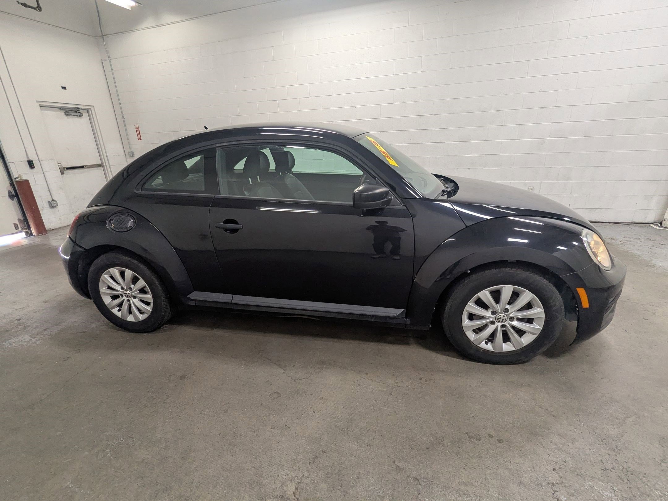 Used 2017 Black Volkswagen 1.8T Classic image 3