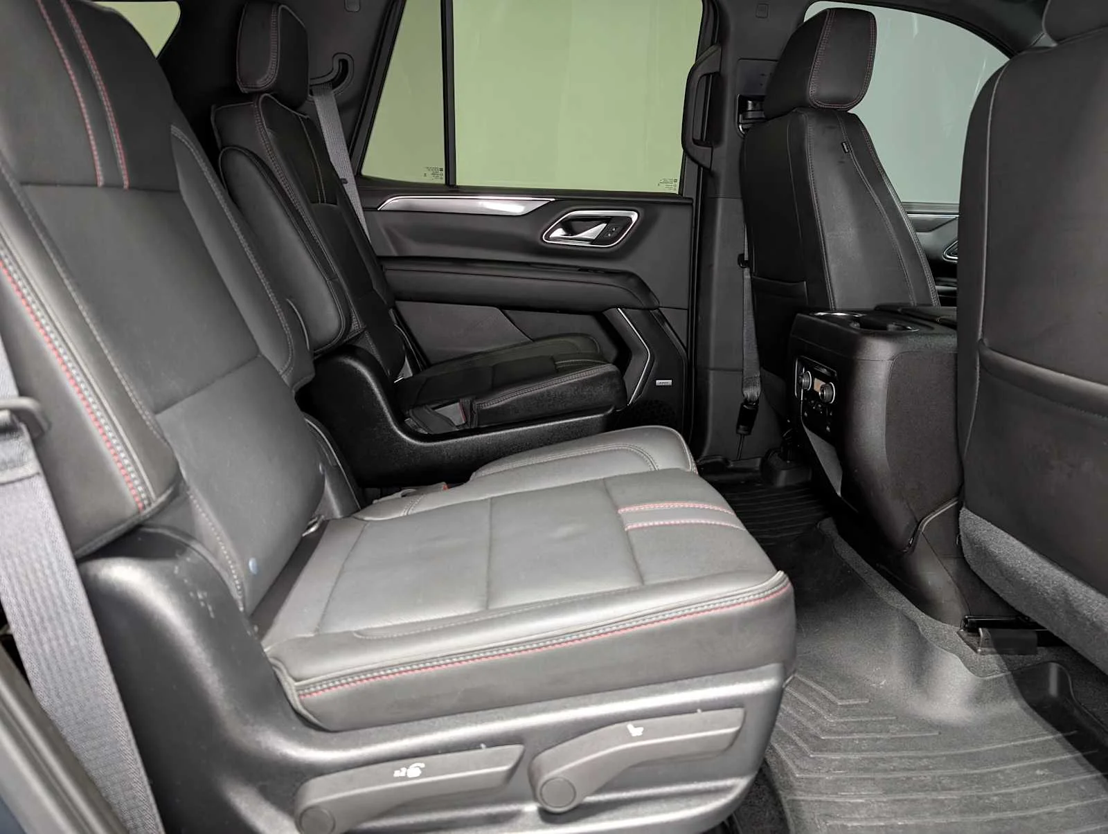 Used 2021 Shadow Gray Metallic Chevrolet RST image 43