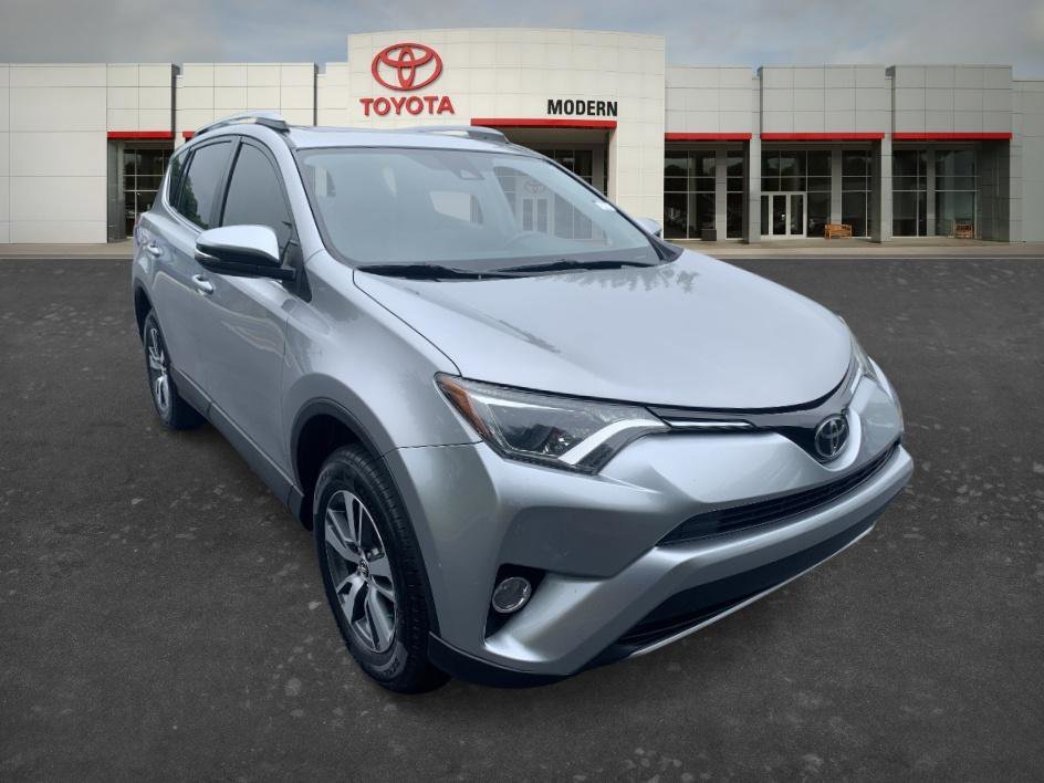 Used 2018 Silver Sky Metallic Toyota XLE image 3