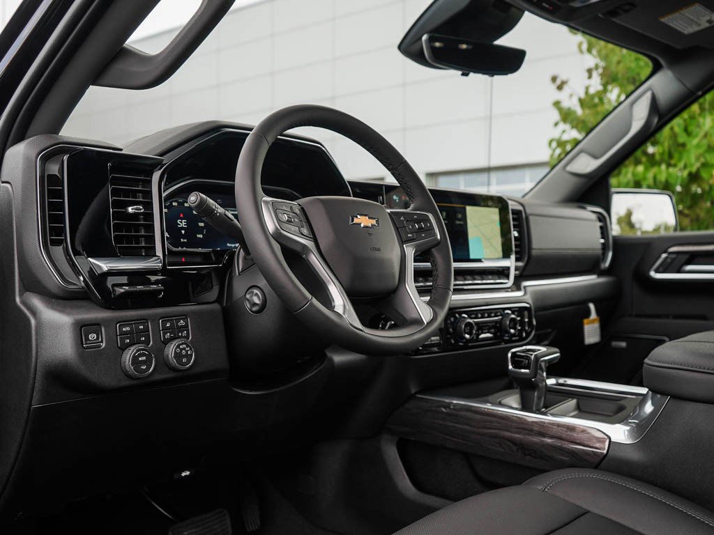 2026 Chevrolet Silverado 1500 LTZ - Photo 16