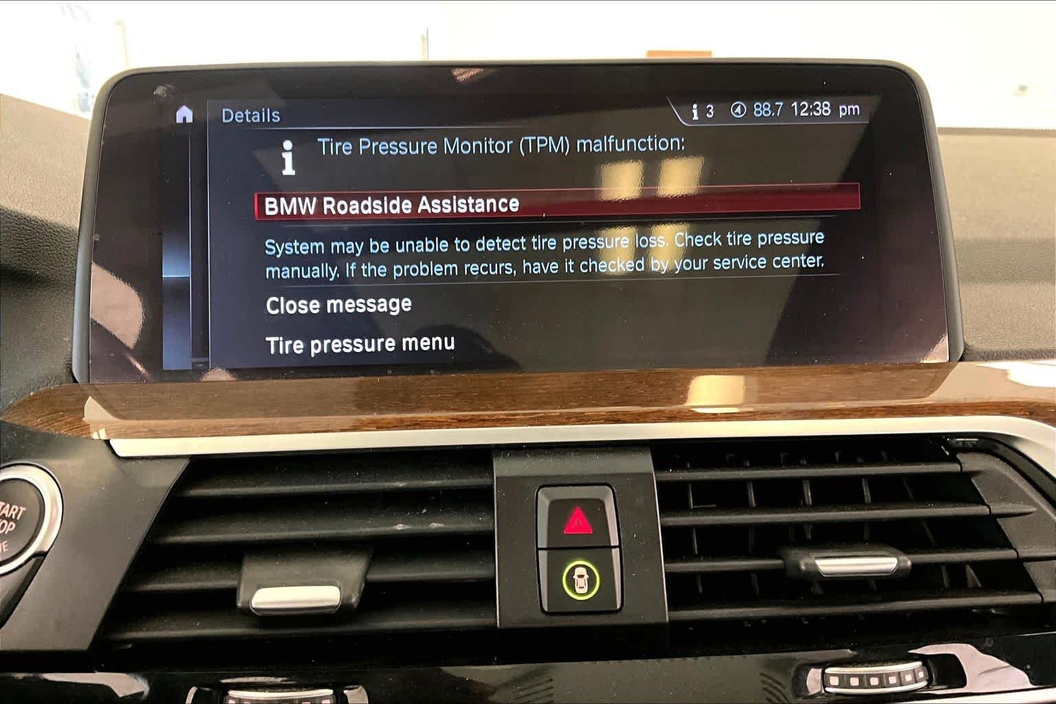 Used 2018 Dark Graphite Metallic BMW xDrive30i image 30