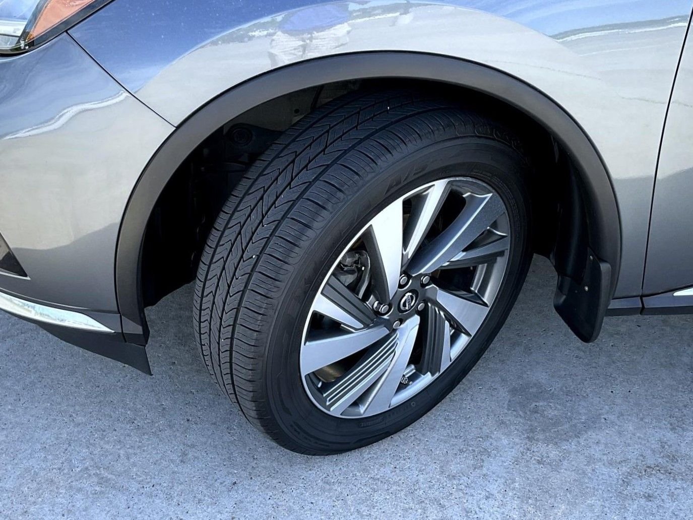 Used 2019 Gray Nissan SL image 24