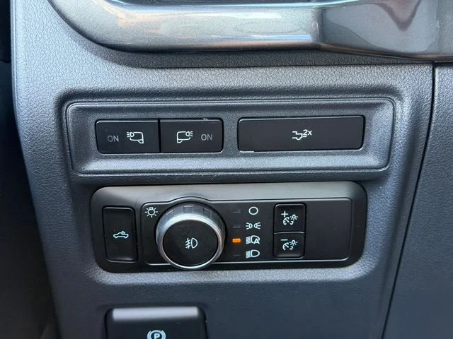 Certified Used 2023 Avalanche Ford XLT image 25