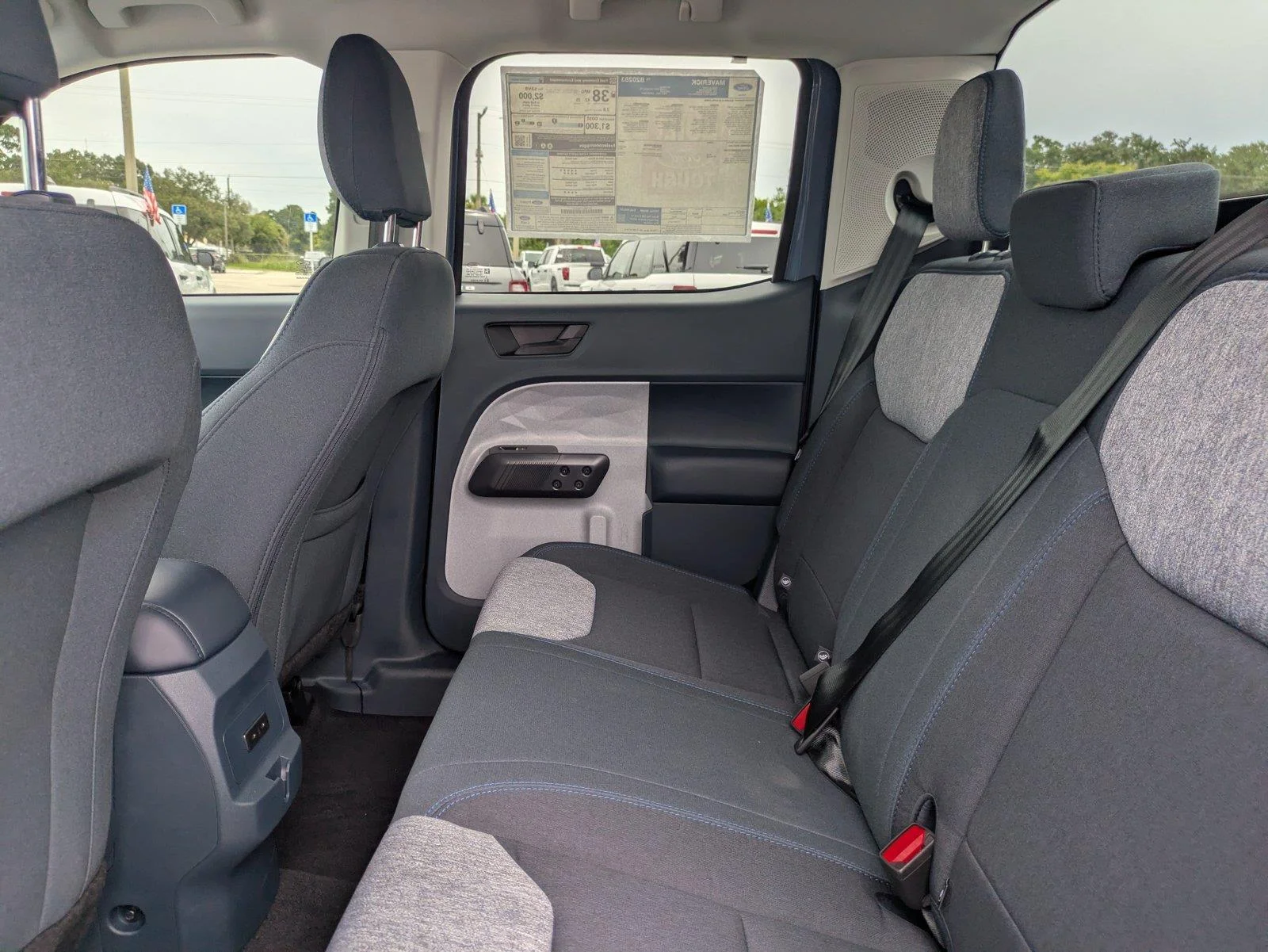New 2026 Azure Gray Metallic Tri-Coat Ford XLT image 15
