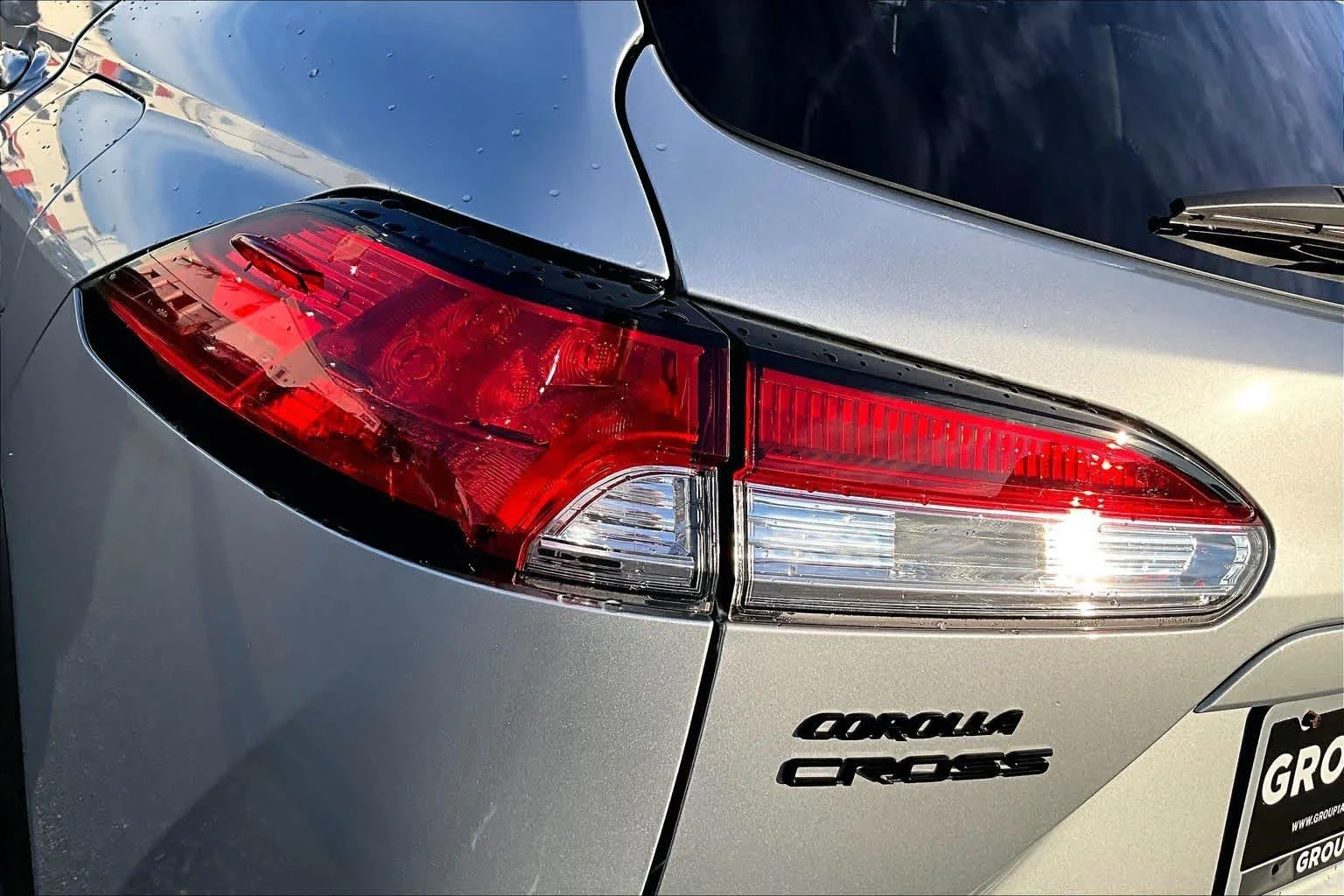 Used 2025 Sonic Silver Toyota Hybrid SE image 30