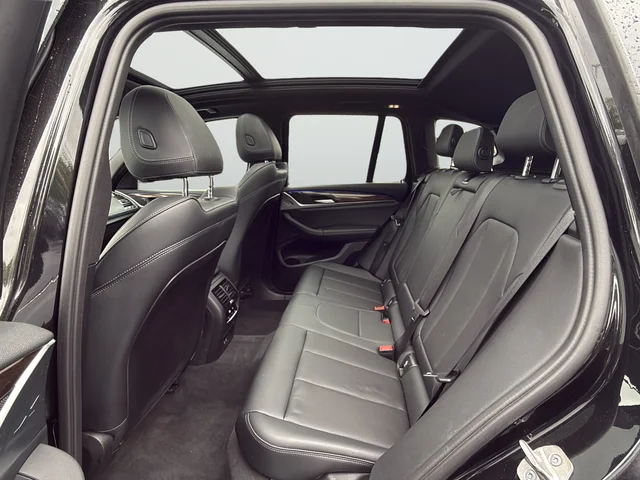 Used 2023  BMW xDrive30i image 27