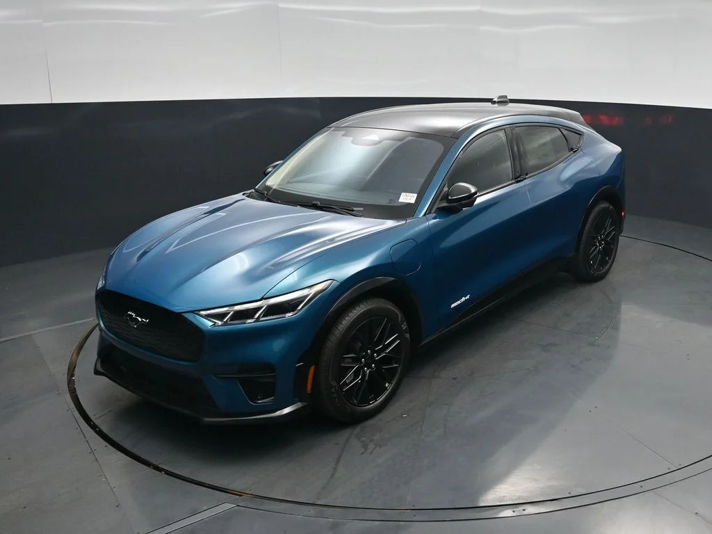 New 2026 Adriatic Blue Metallic Ford Premium image 33