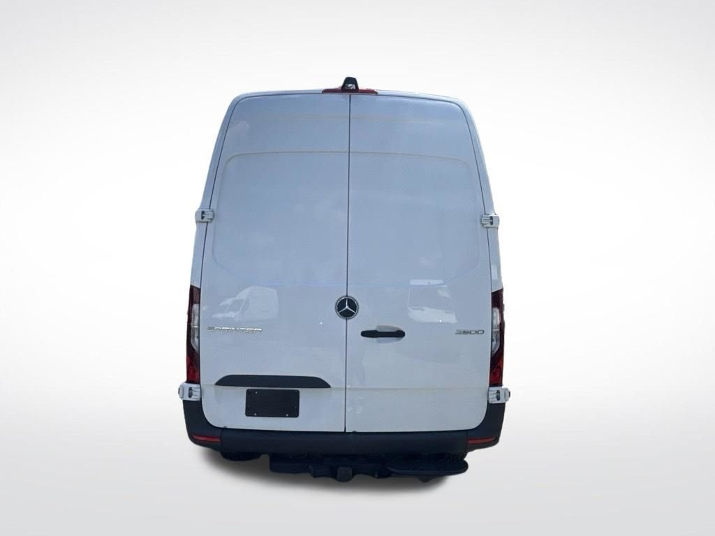Used 2025 White Mercedes-Benz Cargo 144 WB image 4