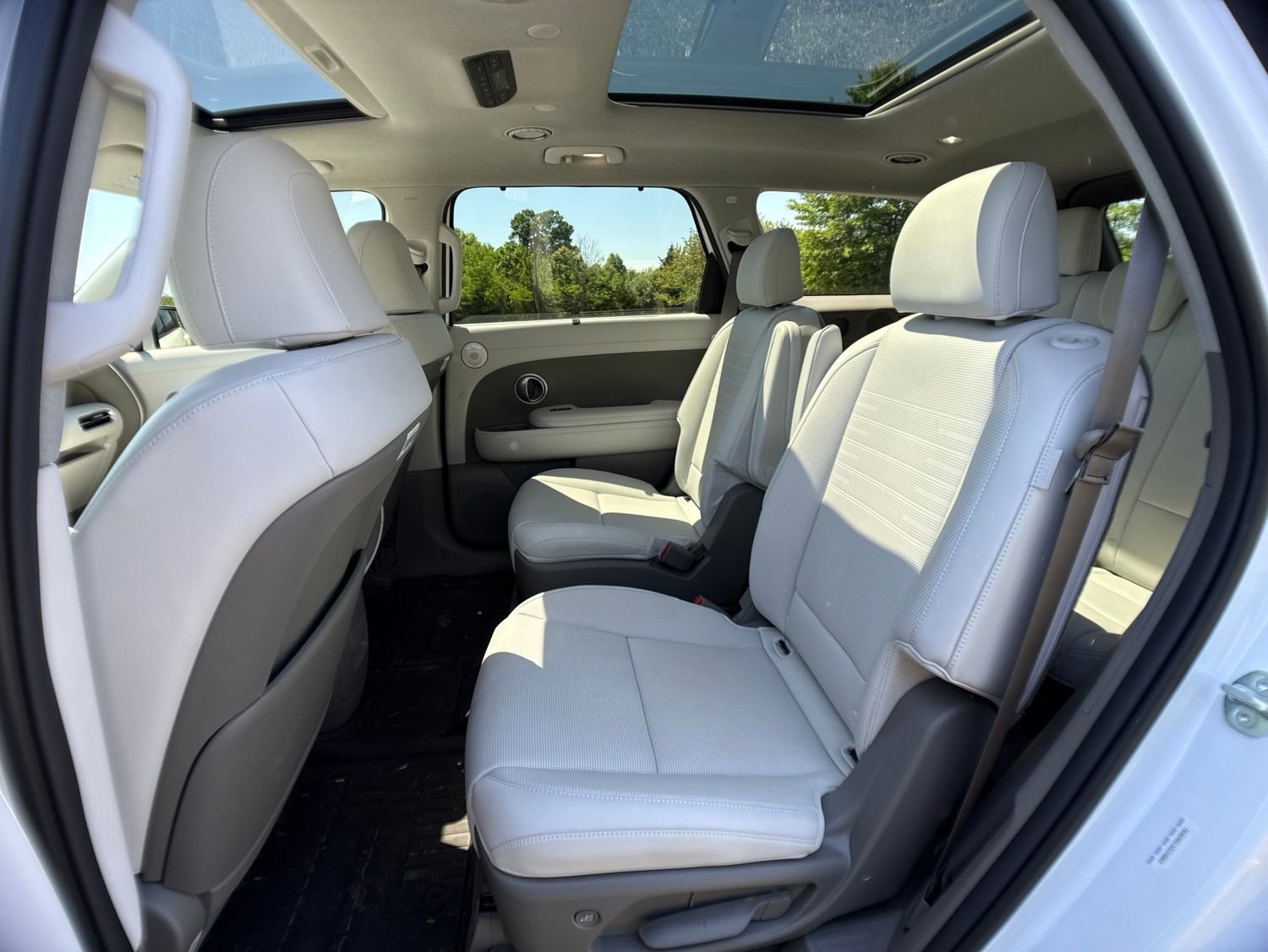 Used 2026 White Hyundai Limited image 7