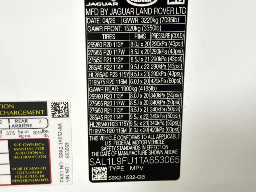 New 2026 Fuji White Land Rover Dynamic SE image 34