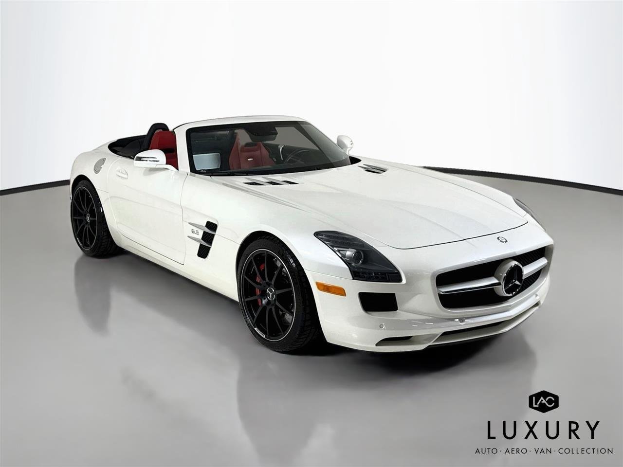 Used 2012 designo Mystic White II Mercedes-Benz SLS AMG® image 3