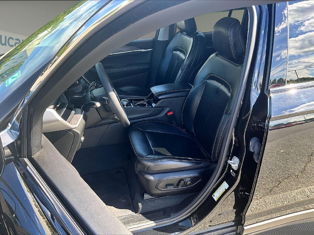 Used 2023 Black Jeep 4xe image 10