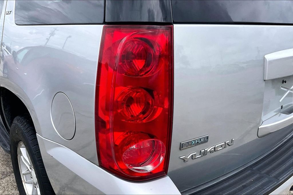 Used 2012 Silver GMC SLT image 19