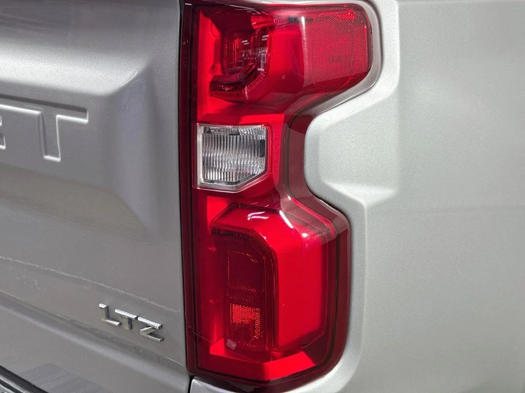 Used 2019 Silver Chevrolet LTZ image 31