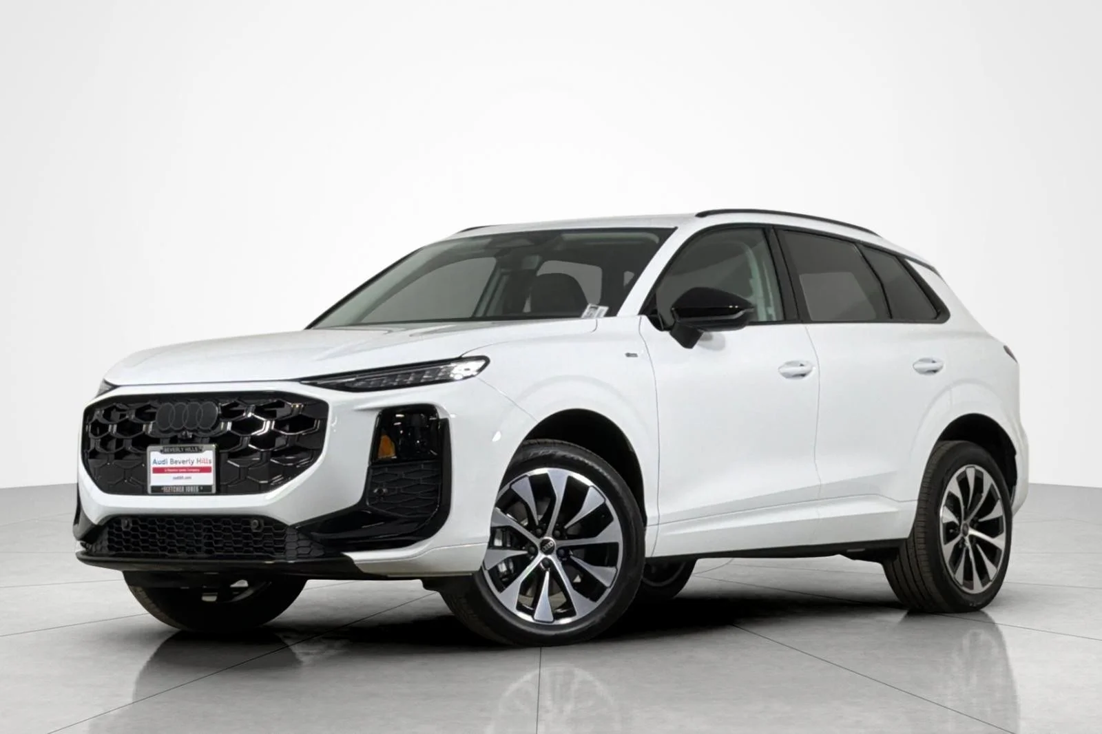 2026 Audi Q3 S line quattro's photo