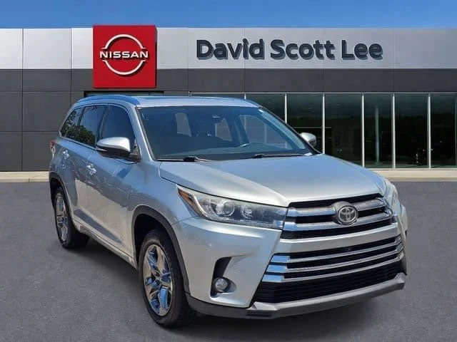 Used 2017 Celestial Silve Toyota Limited image 10