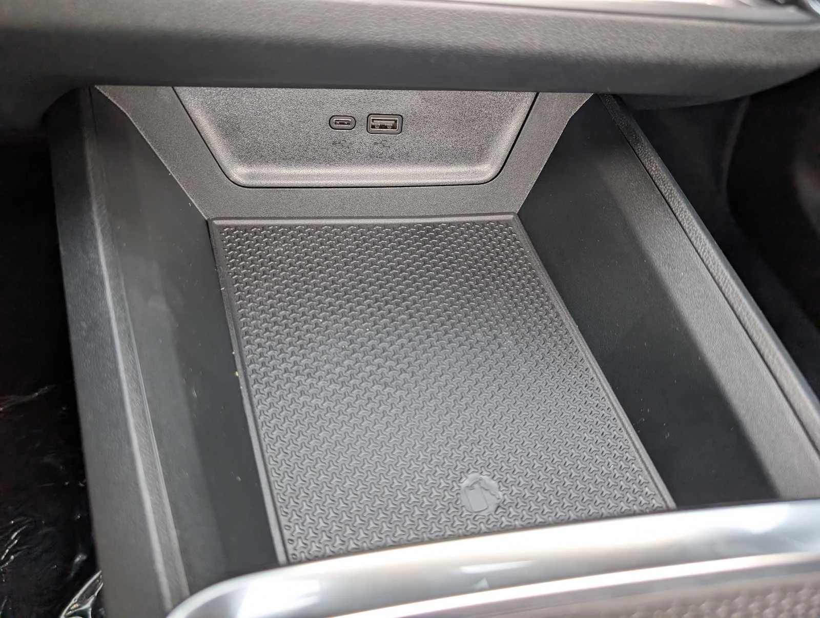 2027 Chevrolet Equinox LT - Photo 24