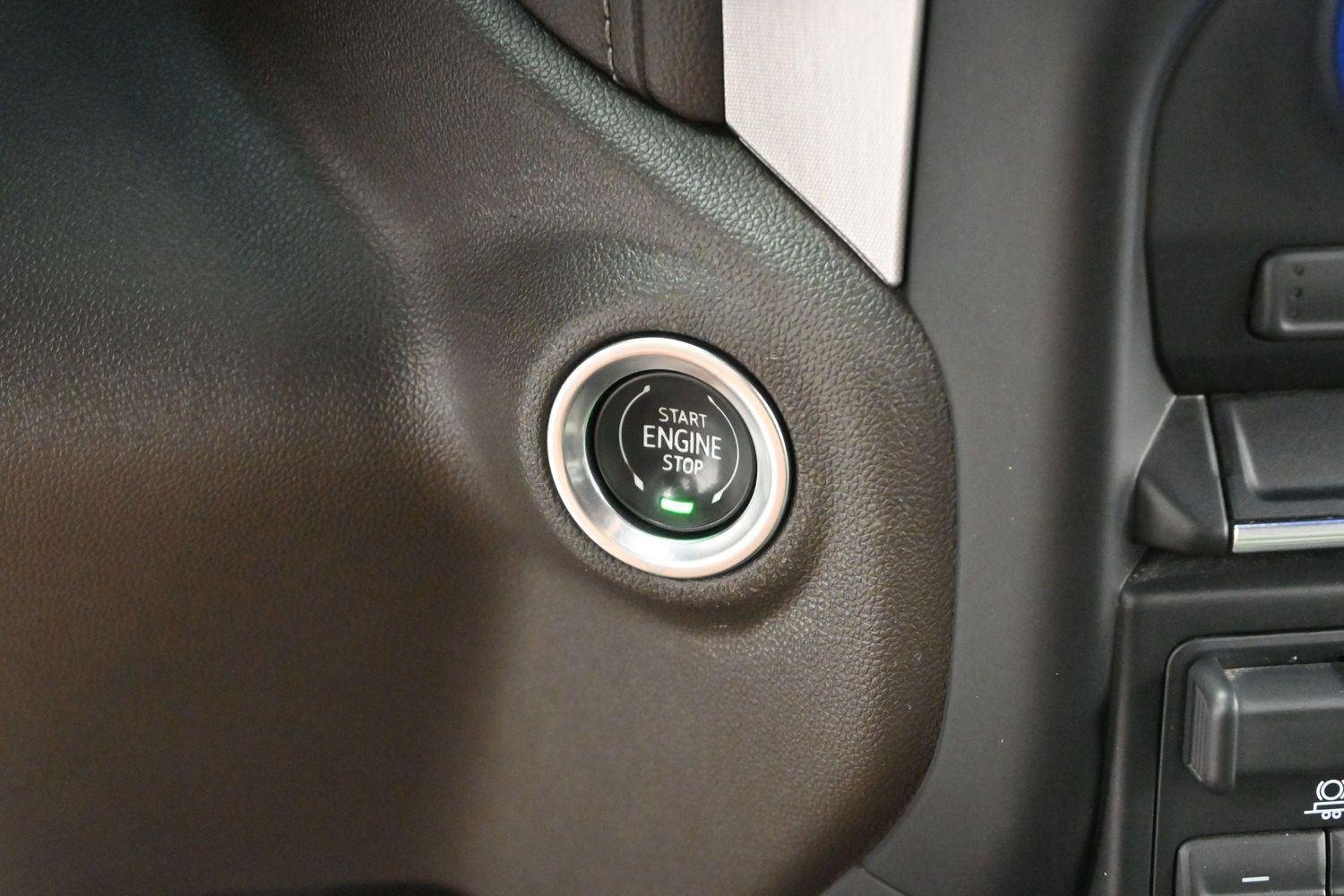Used 2022 Summit White GMC SLT image 27