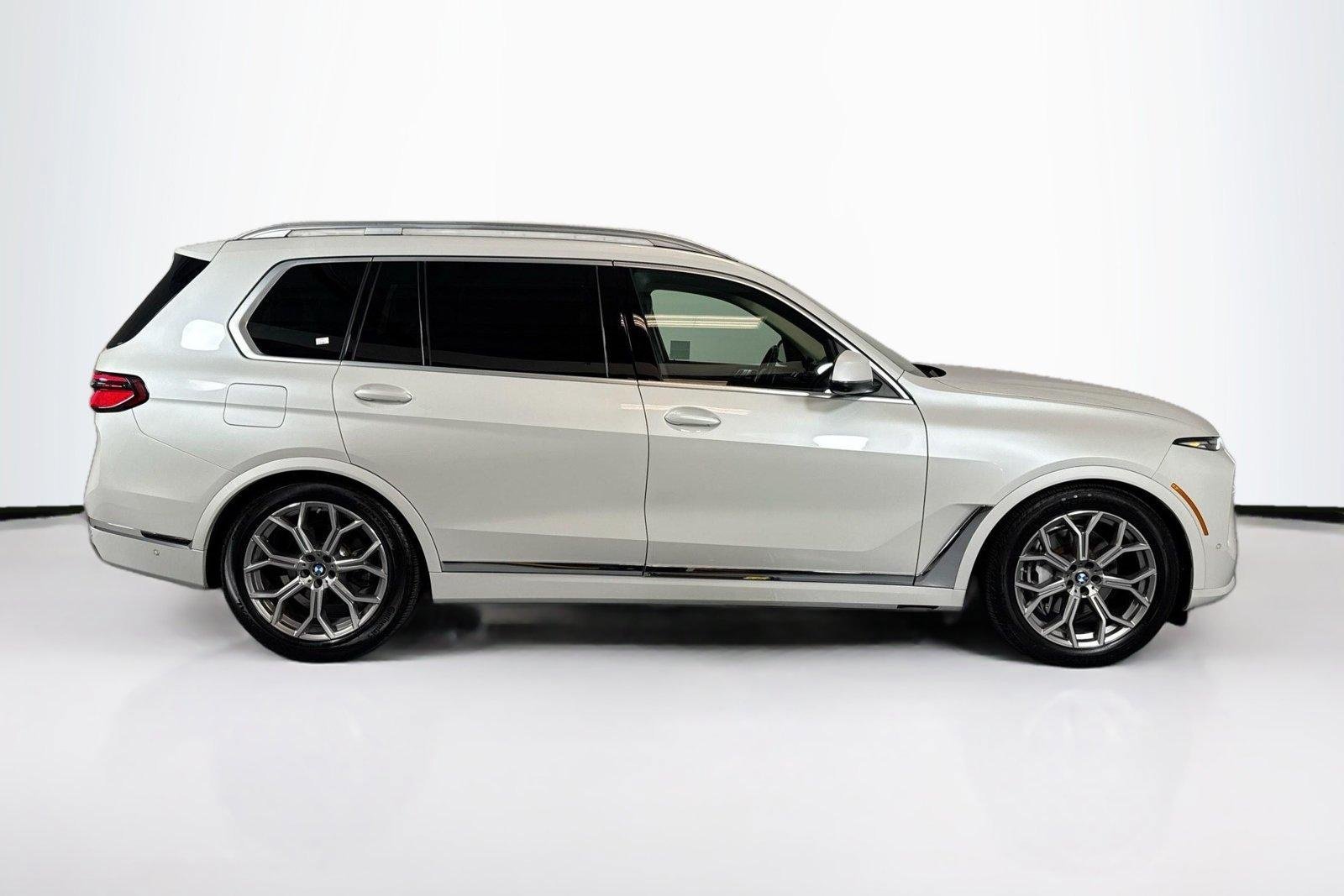 Used 2023 Alpine White BMW xDrive40i image 4