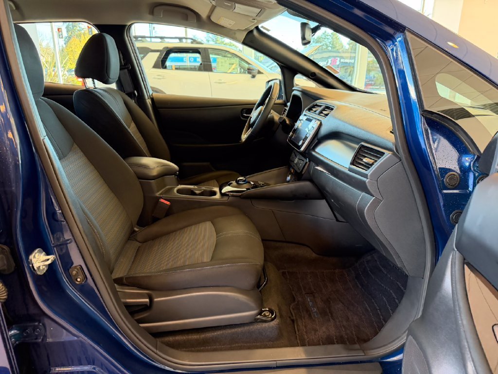 Used 2025 Deep Blue Pearl Nissan SV Plus image 24
