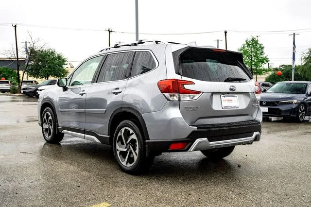 Used 2023 Ice Silver Metallic Subaru Touring image 7