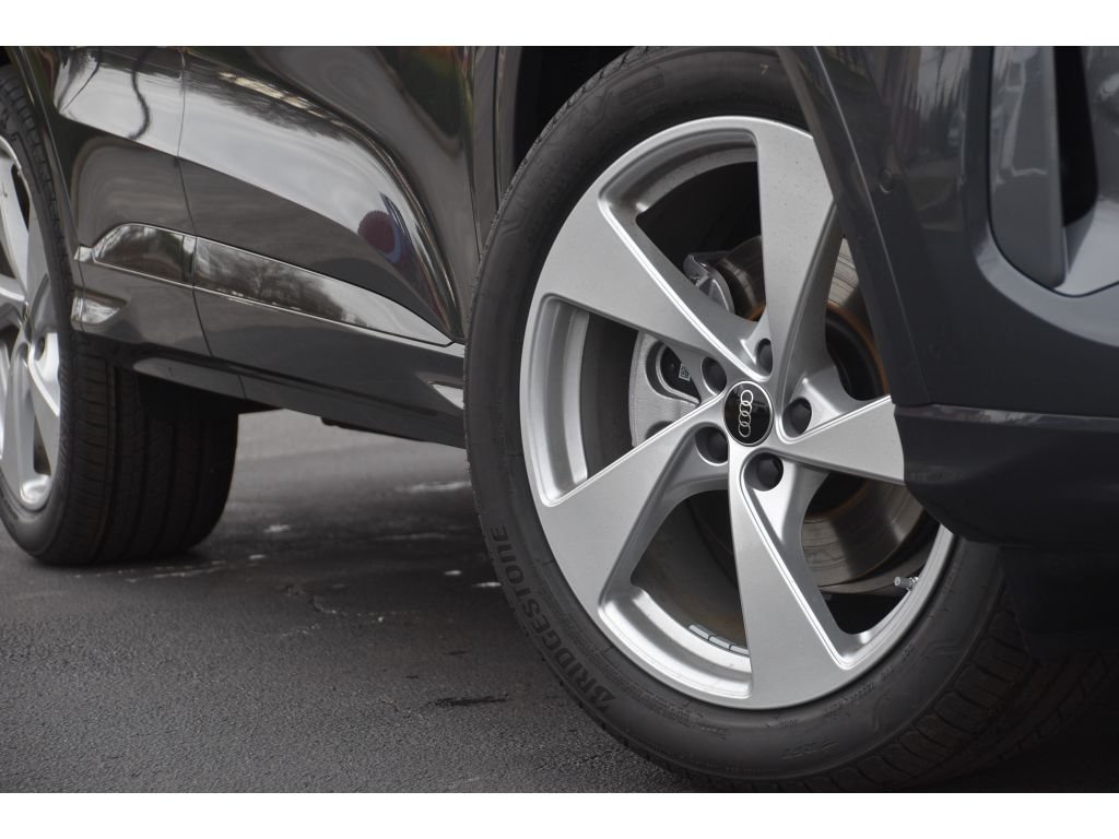 Used 2025 Tambora Gray Metallic Audi Premium Plus image 10