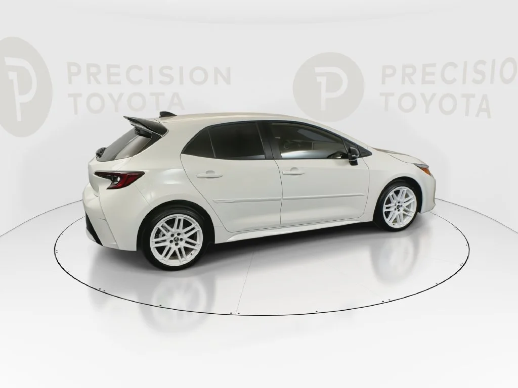 Used 2026 Ice Cap Toyota SE image 22