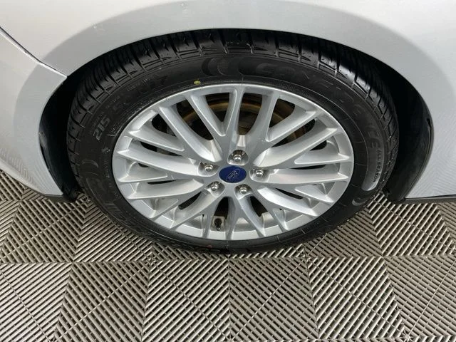 Used 2014 Silver Ford Titanium image 28