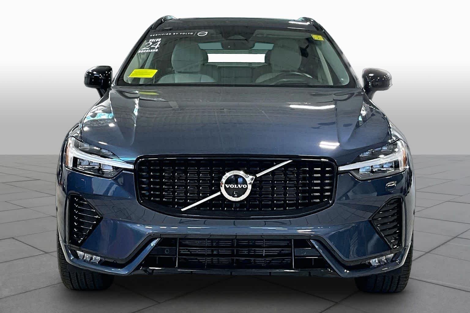 Pre-Owned 2024 Volvo XC60 Ultimate Dark Theme