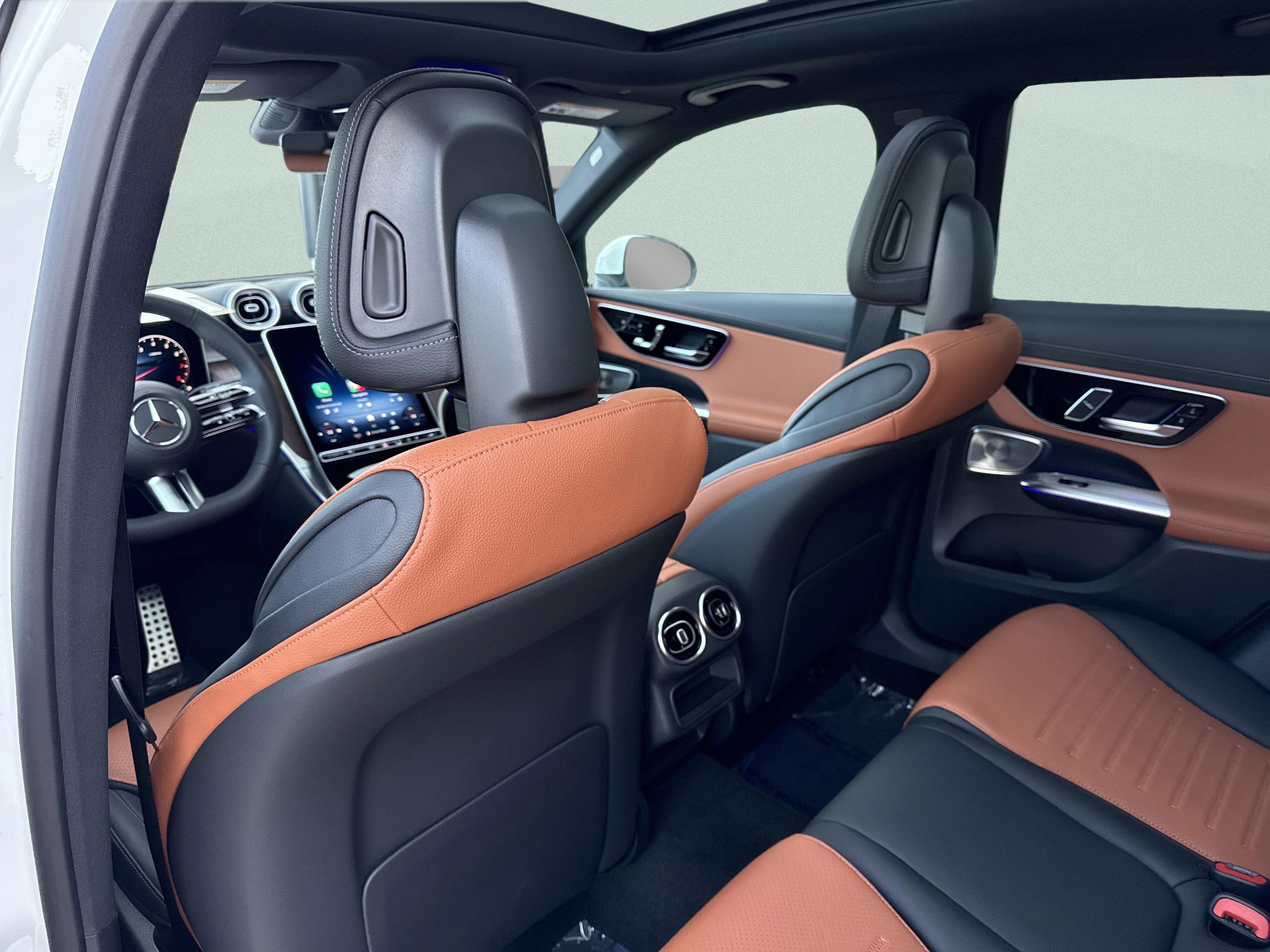 New 2026 Polar White Mercedes-Benz GLC 300 image 17