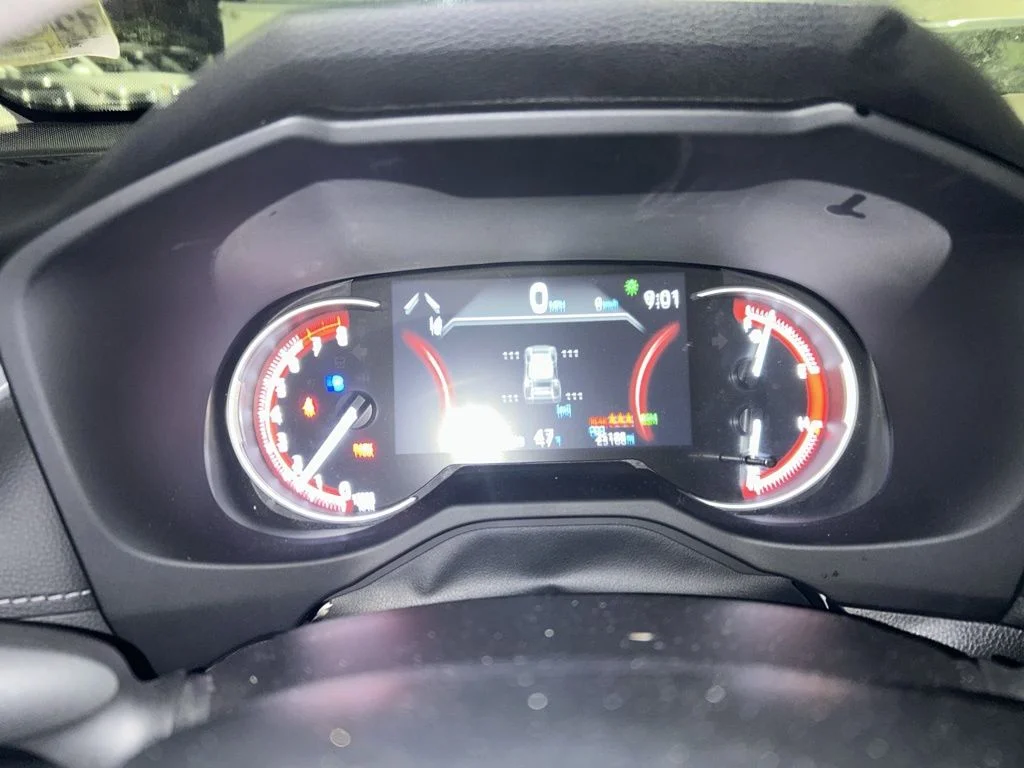 Used 2025 White Toyota XLE image 18
