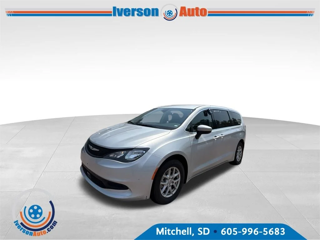 Used 2023 Silver Chrysler LX image 3