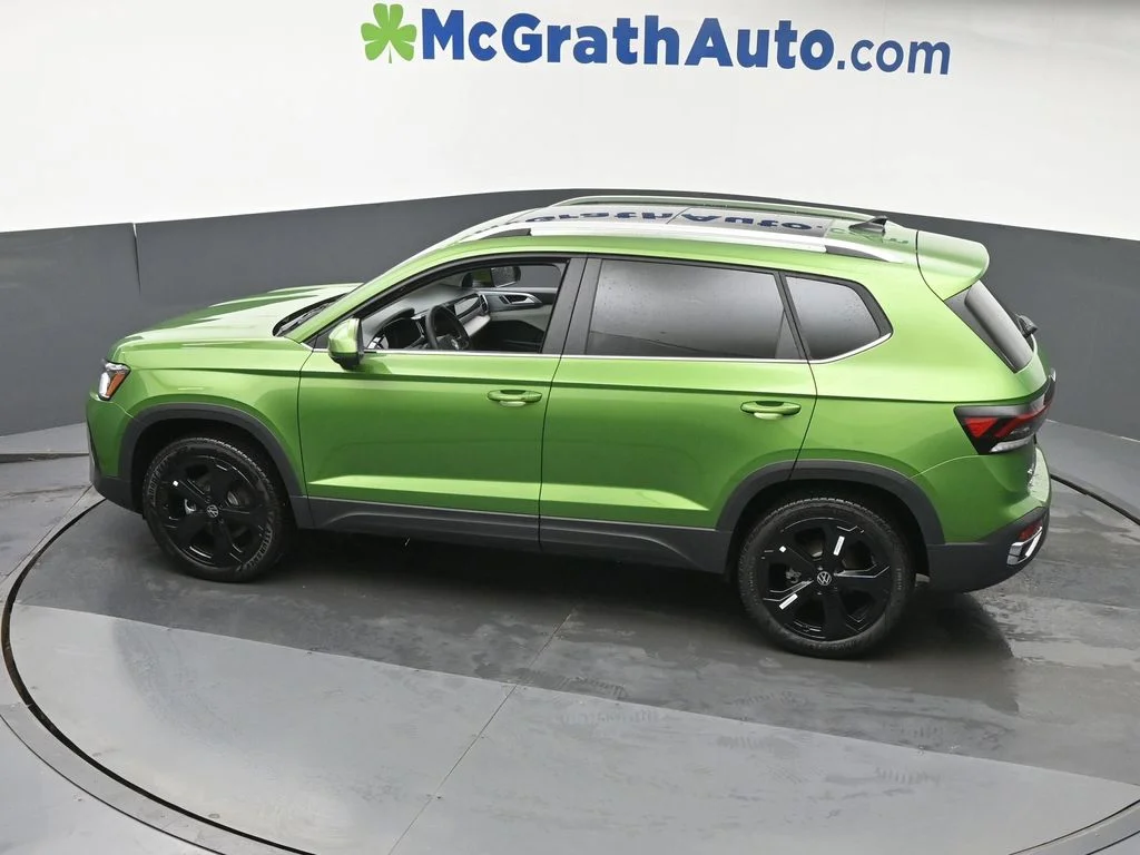 New 2026 Green Volkswagen 1.5T SEL image 19