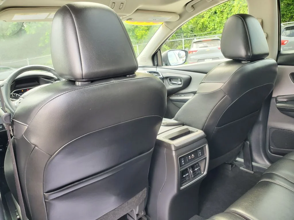 Used 2020 Black Nissan SL image 29
